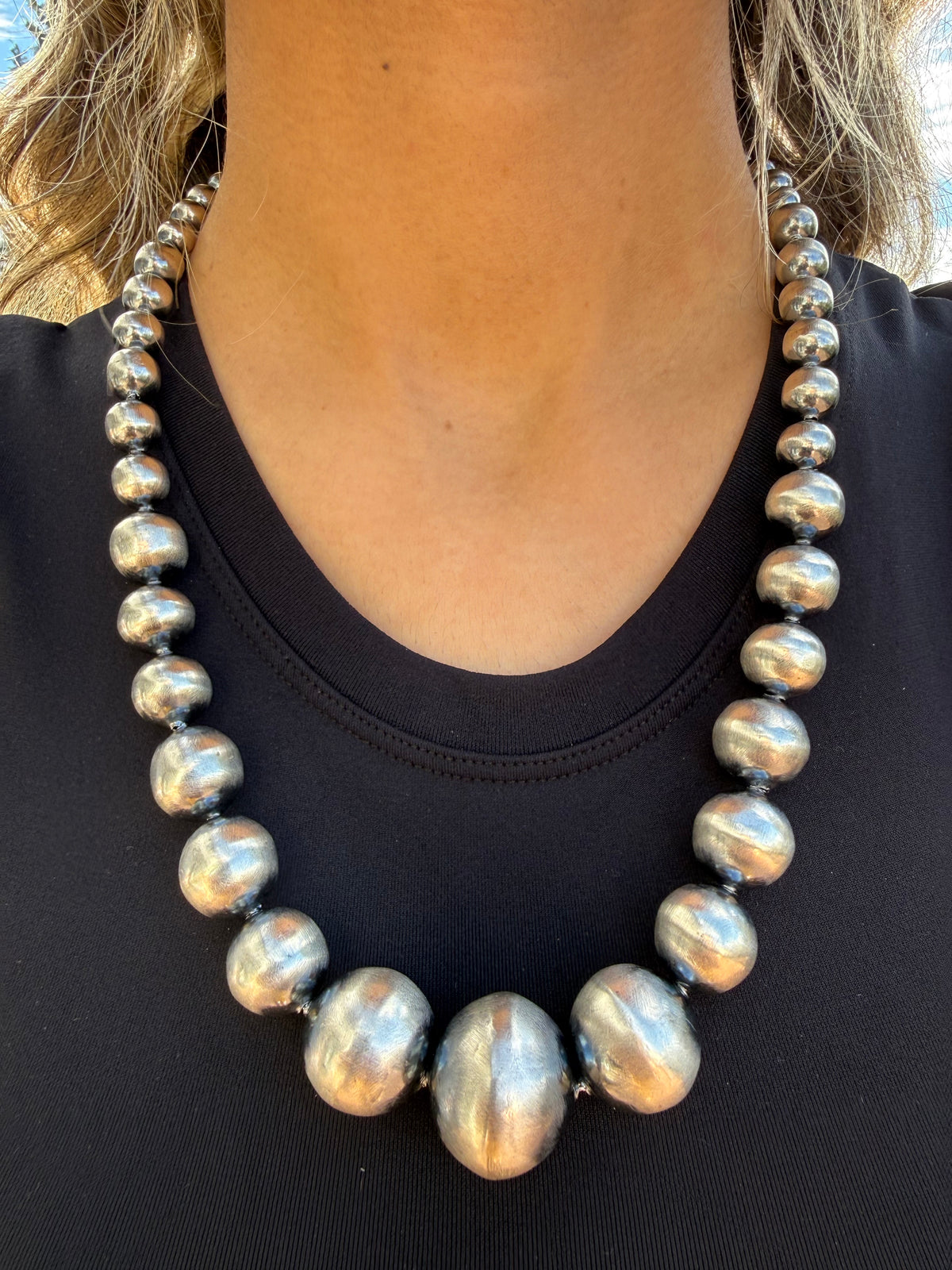 Treva Jim Handmade Navajo Pearl Necklace with Earrings