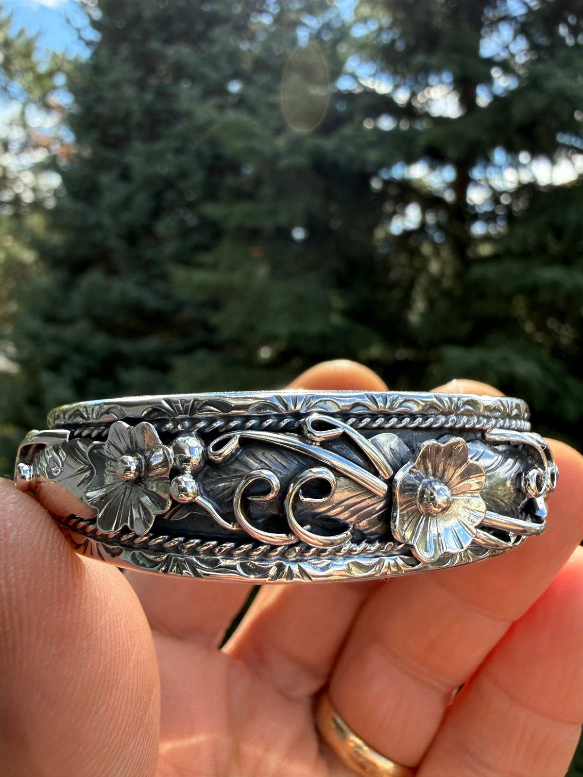 Bessie Joe Handmade Navajo Cuff SZ 6.5
