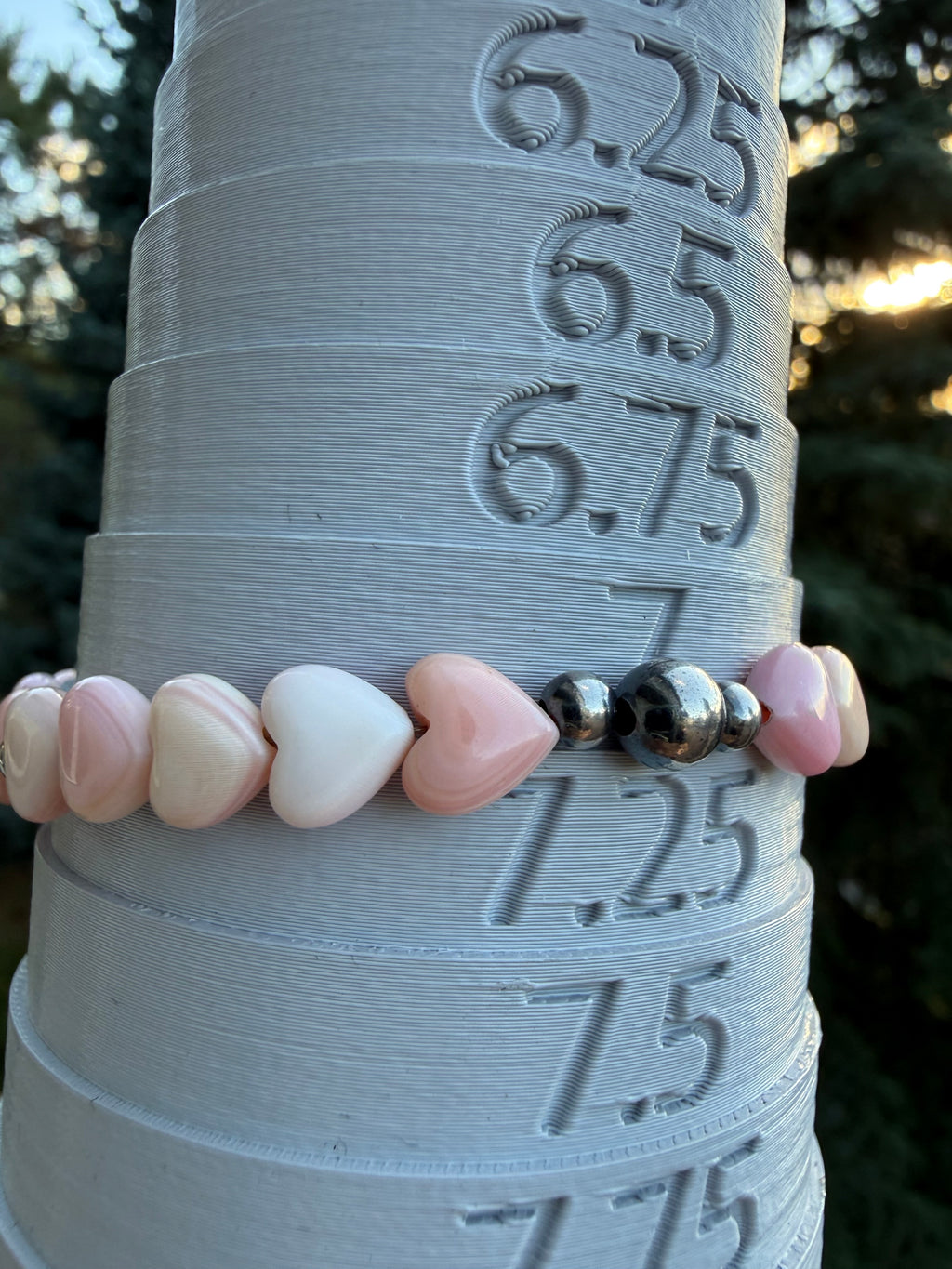 Meranda Thompson Pink Conch Heart Bracelet SZ 7